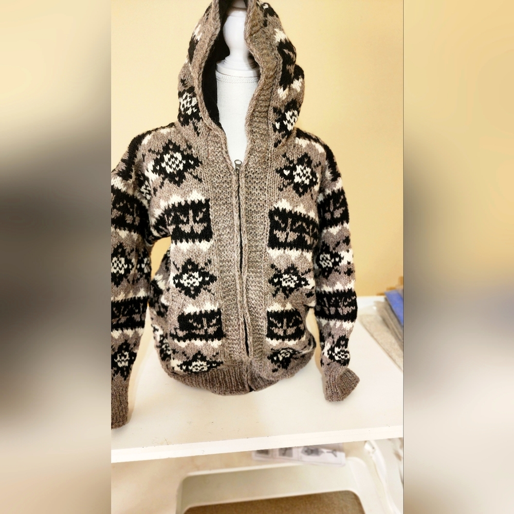 Unisex sweater